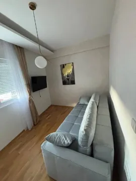 Rent, two bedroom apartment, 70m², Podkošljun, Budva - image 9