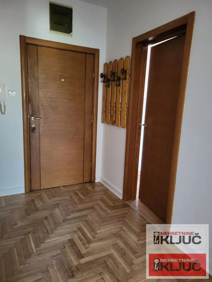 Prodaja, dvosoban stan, 45m², Nova Detelinara, Novi Sad Sve Podlokacije