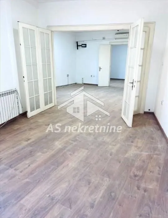 Rent, four bedroom apartment, 107m², Stari Grad, Beograd