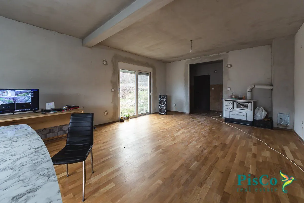 Sale, house, 300m², Bar, Crna Gora