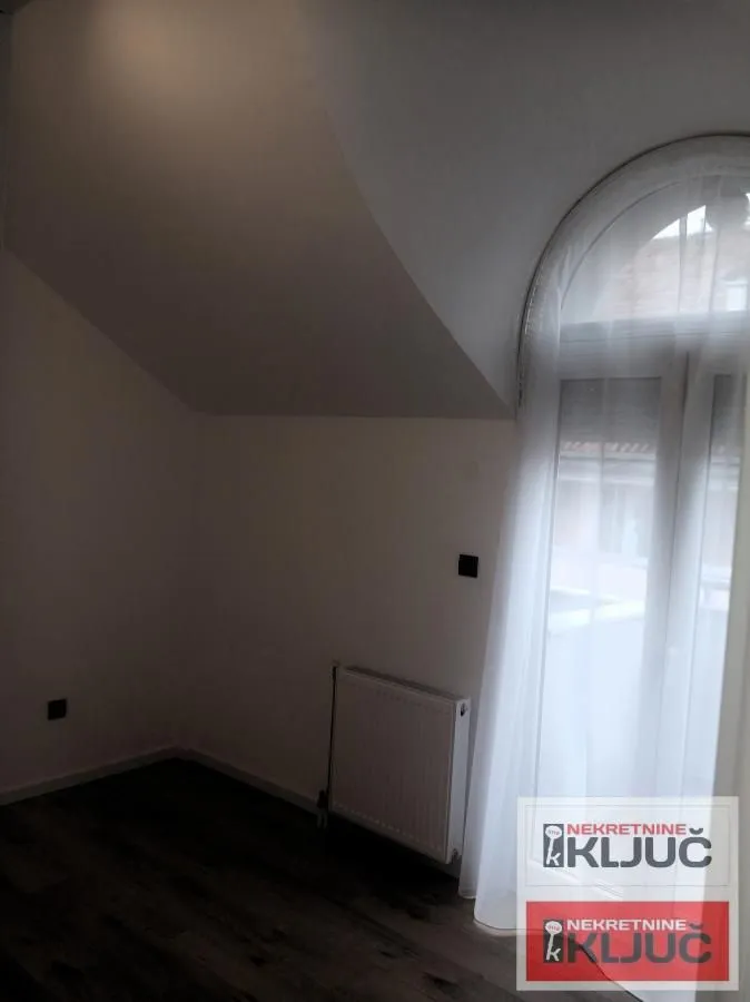 Prodaja, trosoban stan, 58m², Bulevar Oslobodjenja, Novi Sad Sve Podlokacije