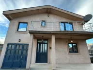 Izdavanje, kuća, 170m², Gornja Gorica, Podgorica - image 1