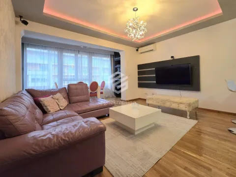 Rent, two bedroom apartment, 75m², City Kvart, Podgorica - image 2