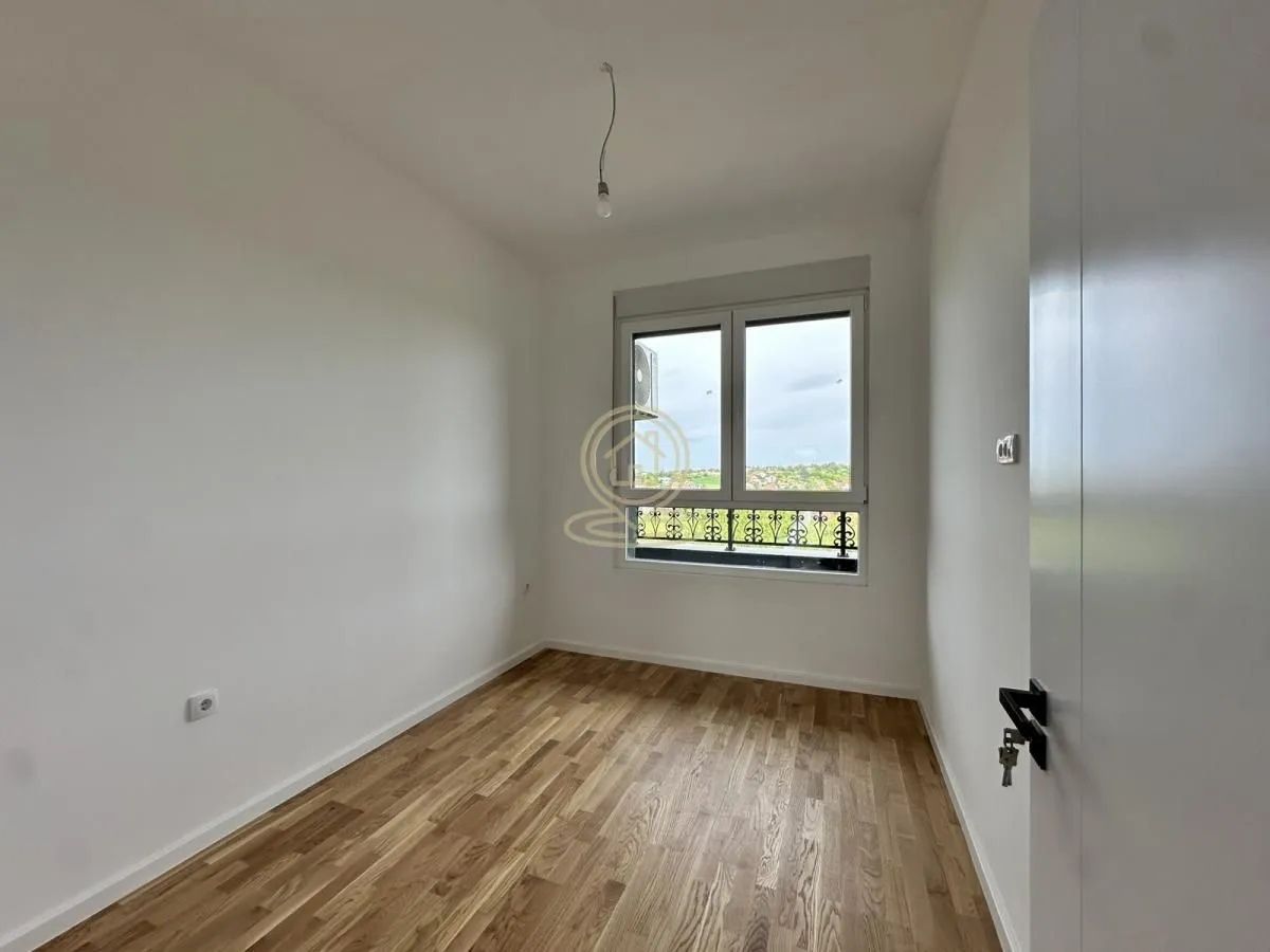 Prodaja, stan, 225m², Karagača, Petrovaradin