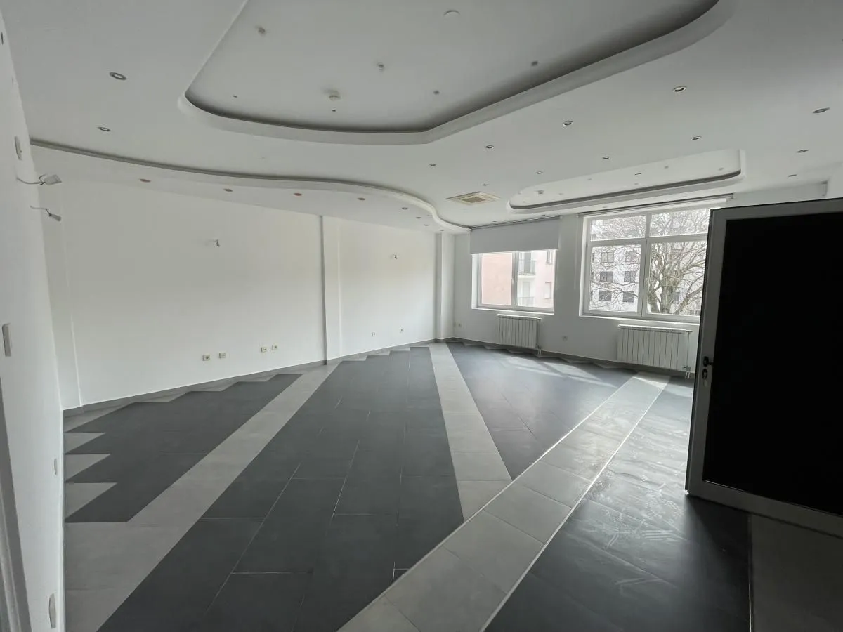 Rent, office space, 245m², Bulevar Oslobodjenja, Novi Sad Sve Podlokacije