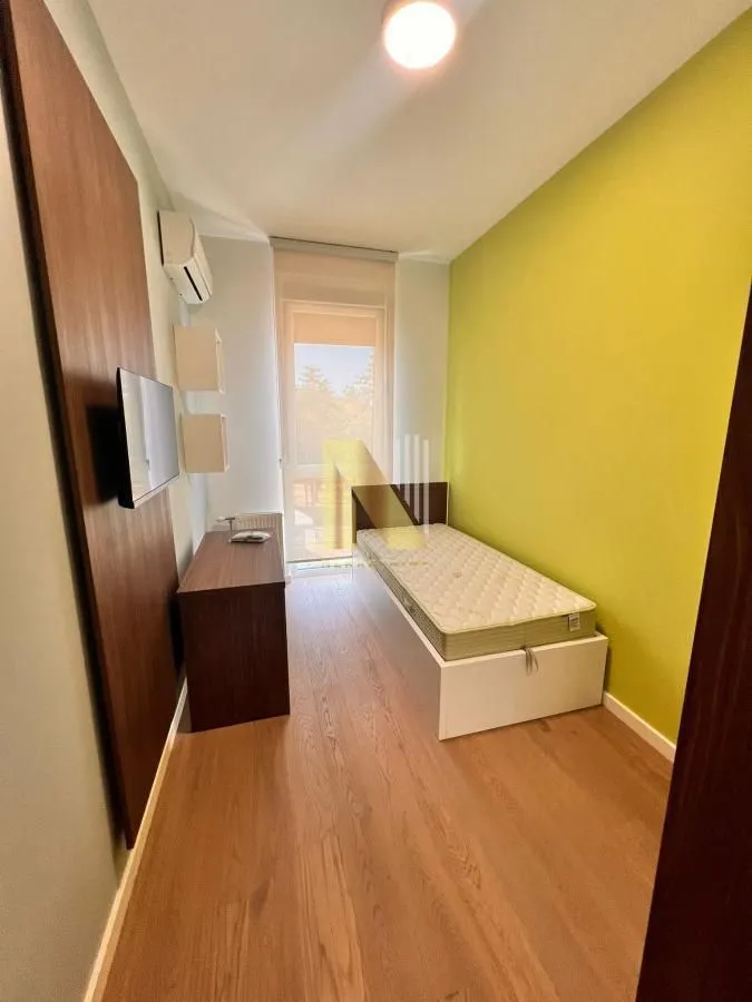Izdavanje, trosoban stan, 69m², Lipov gaj, Novi Sad Sve Podlokacije