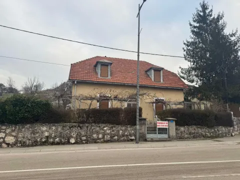 Prodaja, kuća, 150m², Cetinje, Crna Gora - image 2