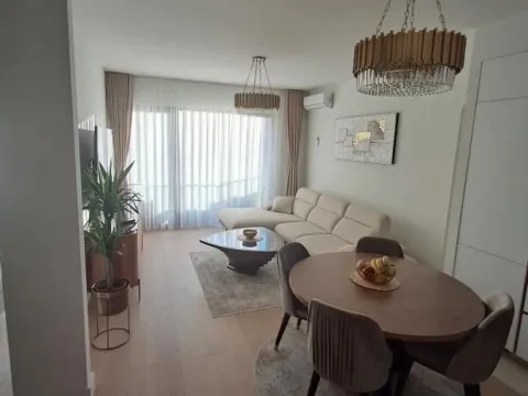 Izdavanje, dvosoban stan, 53m², Savski Venac, Beograd - image 2