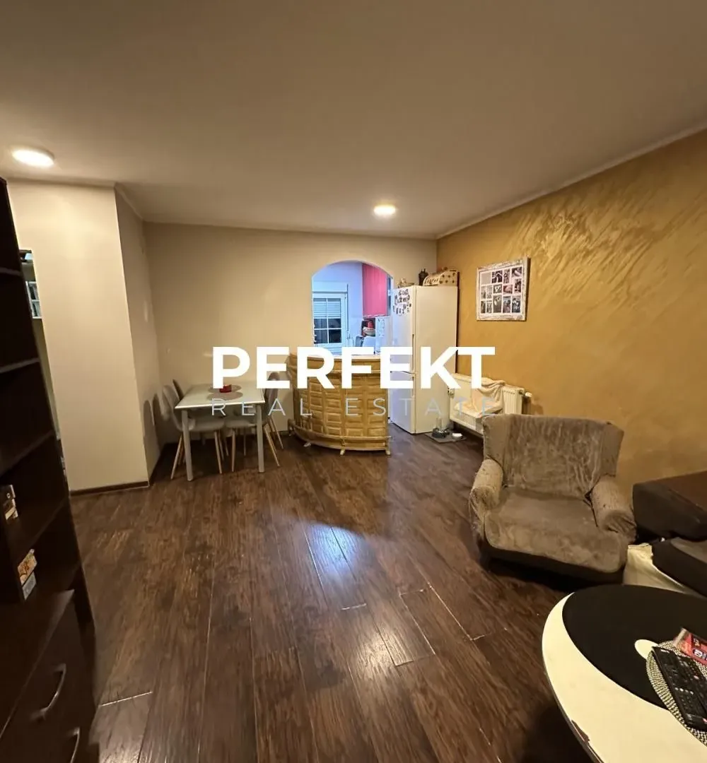 Prodaja, četvorosoban stan, 93m², Pančevo, Srbija