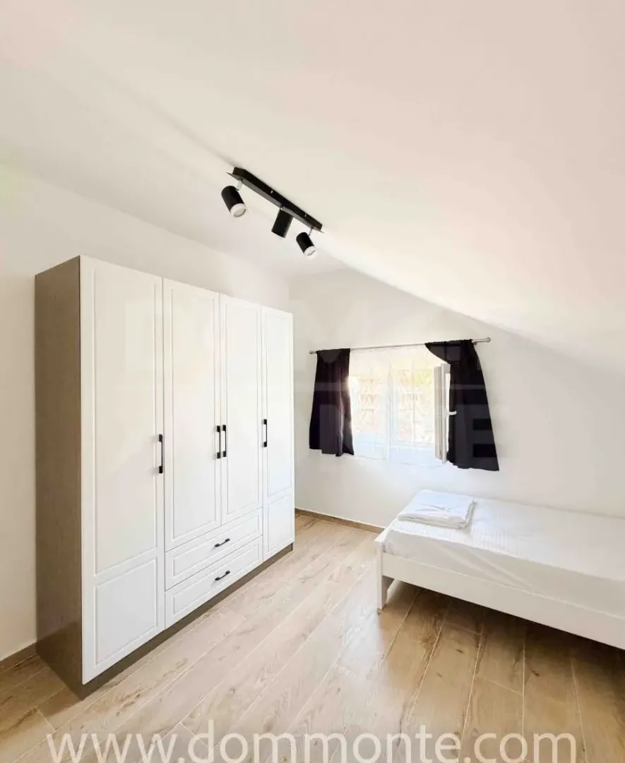 Rent, two bedroom apartment, 80m², Tivat, Crna Gora