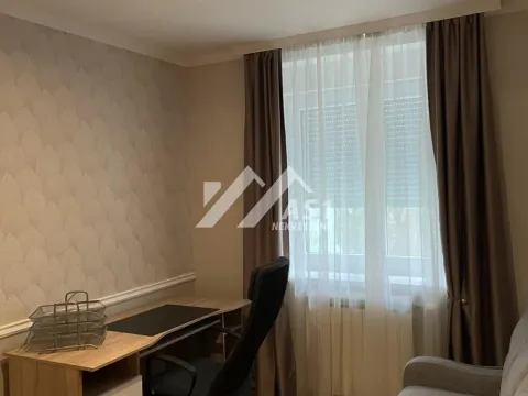 Izdavanje, četvorosoban stan, 130m², Grbavica, Novi Sad Sve Podlokacije - image 7