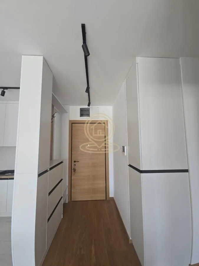 Izdavanje, jednosoban stan, 52m², Stari grad, Novi Sad