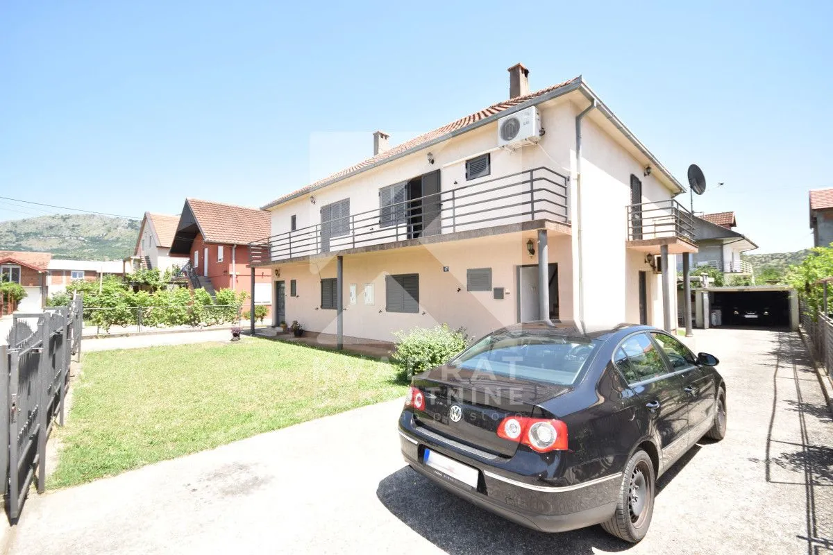 Prodaja, kuća, 320m², Murtovina, Podgorica