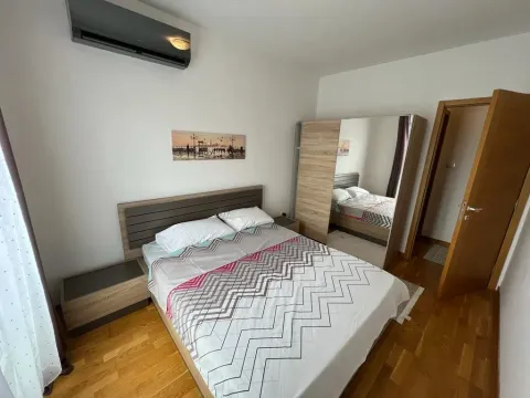 Prodaja, dvosoban stan, 64m², City Kvart, Podgorica - image 2
