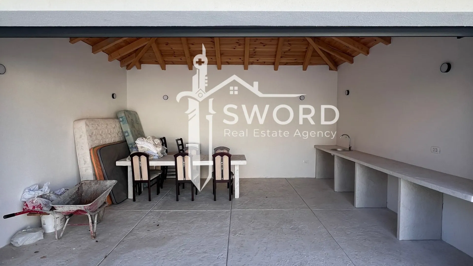 Sale, house, 350m², Bjeliši, Bar