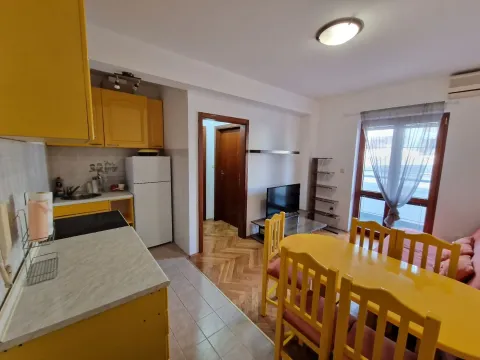Rent, one bedroom apartment, 34m², Budva, Crna Gora