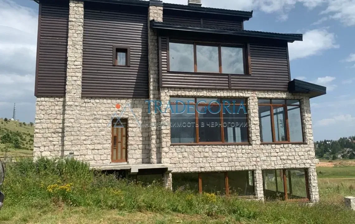 Prodaja, kuća, 920m², Žabljak, Crna Gora