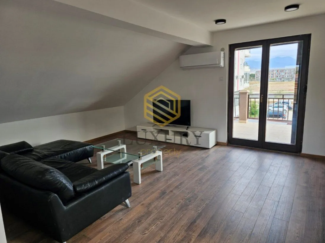 Izdavanje, jednosoban stan, 80m², Stari Aerodrom, Podgorica