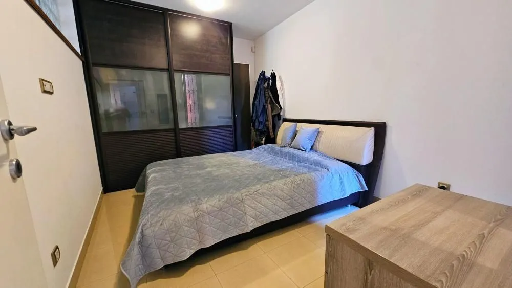 Izdavanje, kuća, 180m², Kalenić Pijaca, Vračar Sve Podlokacije