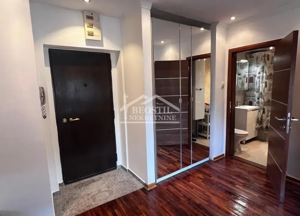 Sale, two bedroom apartment, 37m², Stari Grad, Beograd