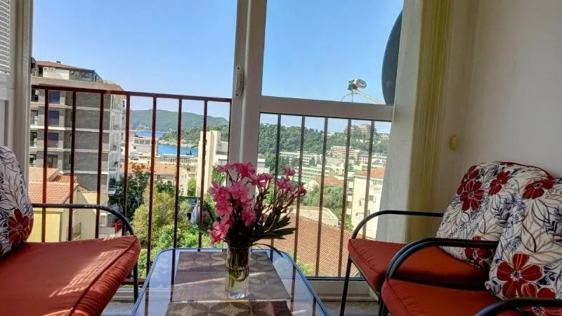 Prodaja, jednosoban stan, 55m², Bečići, Budva