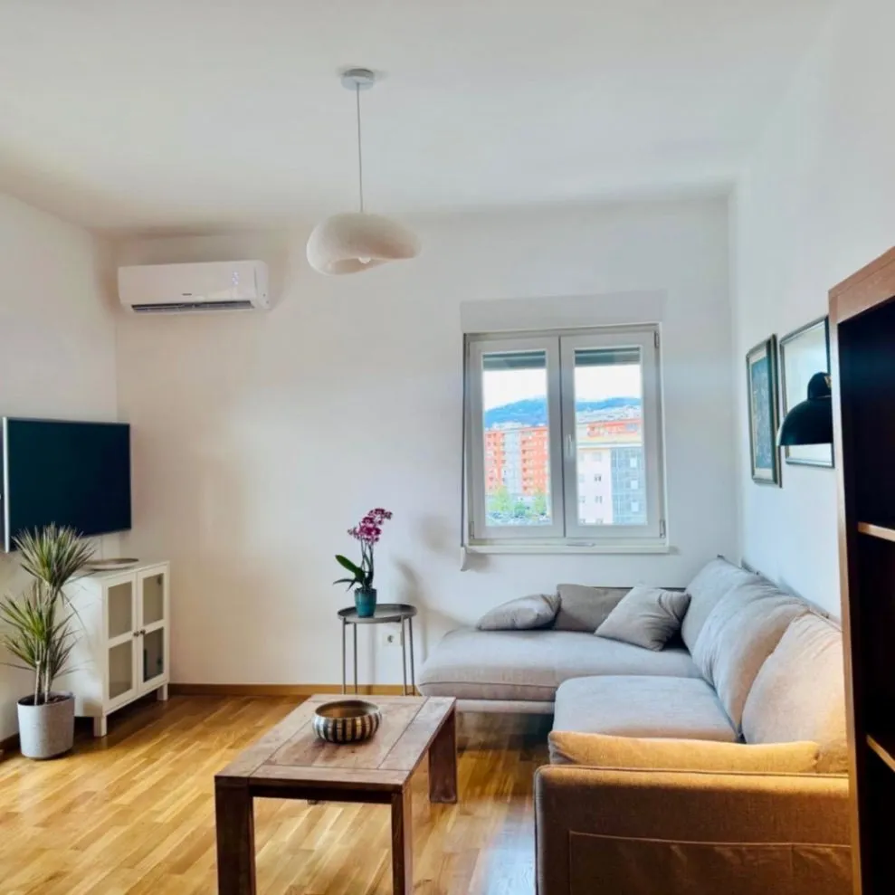 Izdavanje, jednosoban stan, 52m², City Kvart, Podgorica