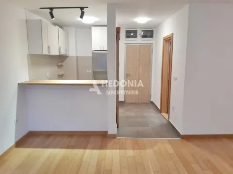Prodaja, jednosoban stan, 37m², Zemun Sve Podlokacije, Beograd - image 2