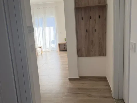 Izdavanje, jednosoban stan, 37m², Bonići, Tivat - image 10