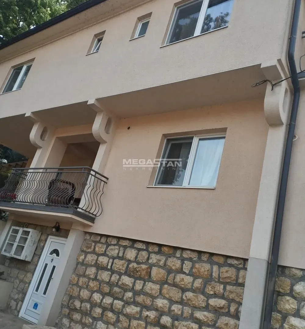 Prodaja, kuća, 304m², Banja Koviljača, Loznica