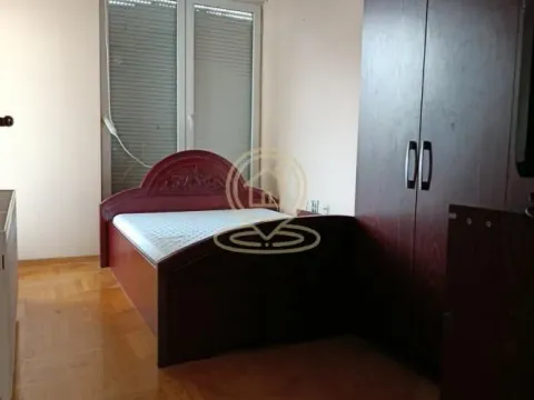 Izdavanje, trosoban stan, 73m², Centar, Novi Sad - image 11