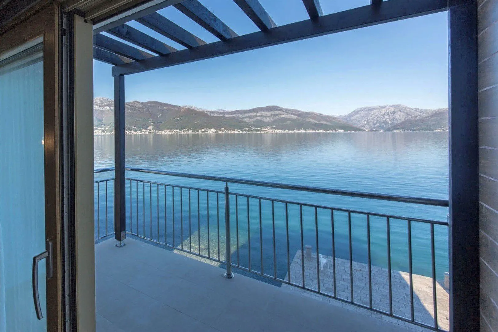 Prodaja, kuća, 300m², Bratešići, Kotor