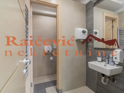 Rent, office space, 216m², Savski Venac, Beograd - image 20