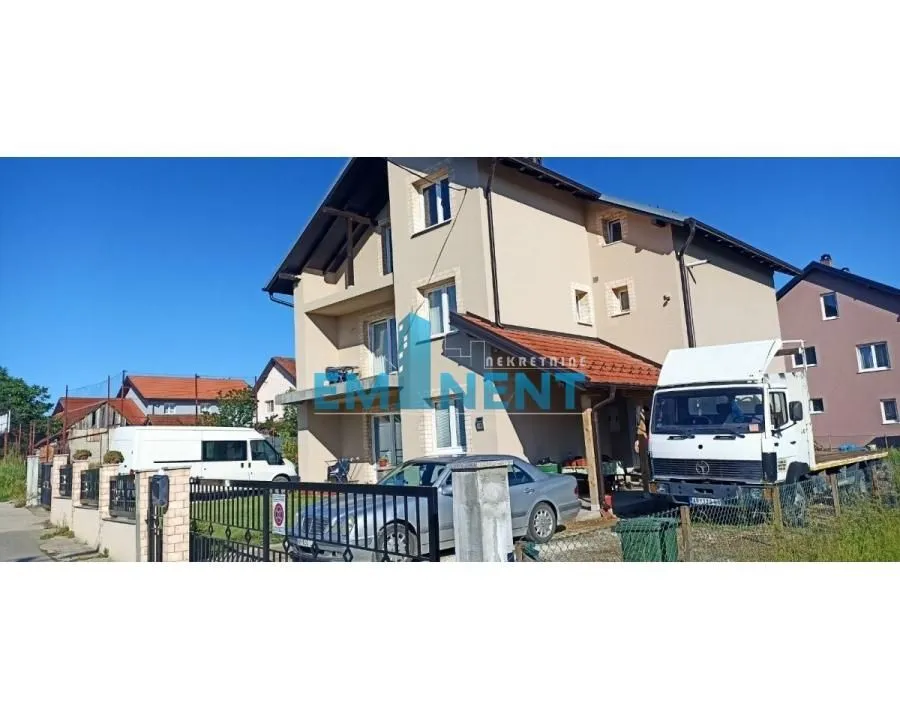 Sale, house, 250m², Arandjelovac, Srbija
