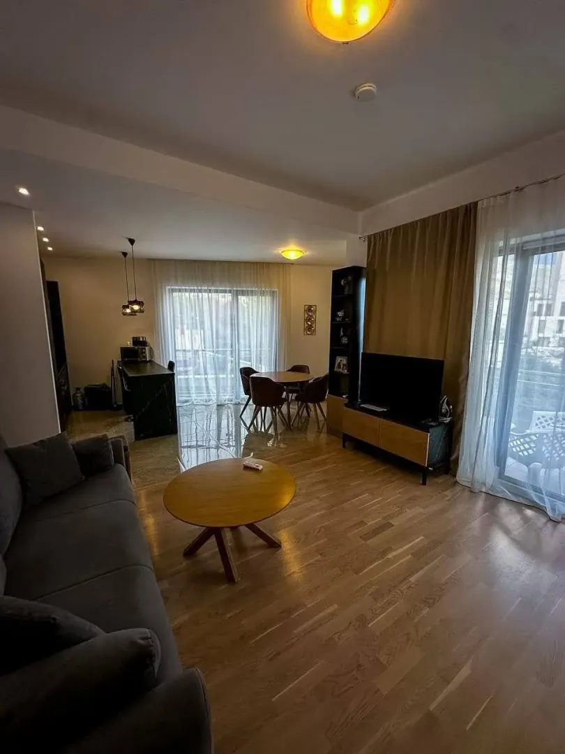 Rent, one bedroom apartment, 53m², Bečići, Budva