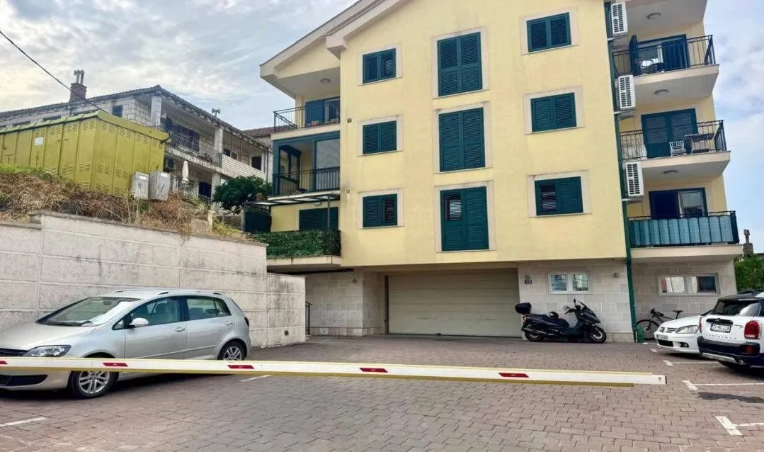 Prodaja, jednosoban stan, 58m², Tivat, Crna Gora
