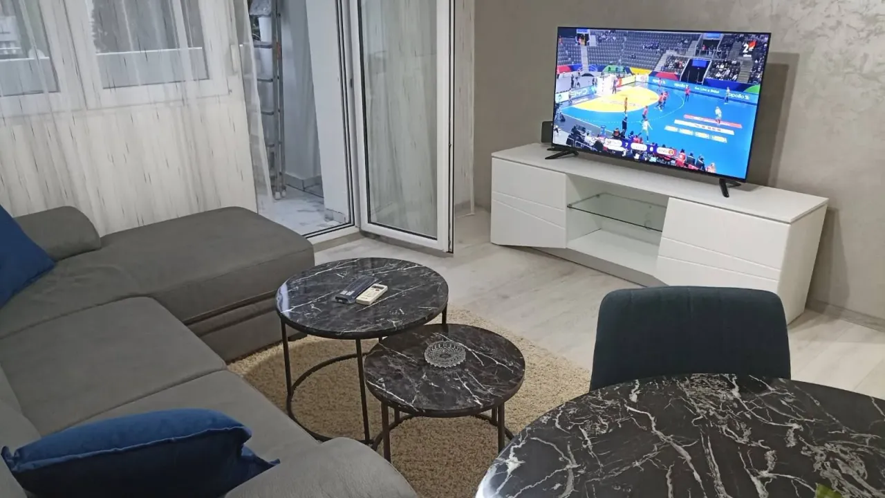 Izdavanje, jednosoban stan, 40m², Preko Morače, Podgorica