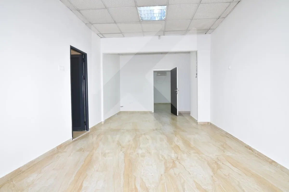 Izdavanje, poslovni prostor, 48m², Gintaš, Podgorica