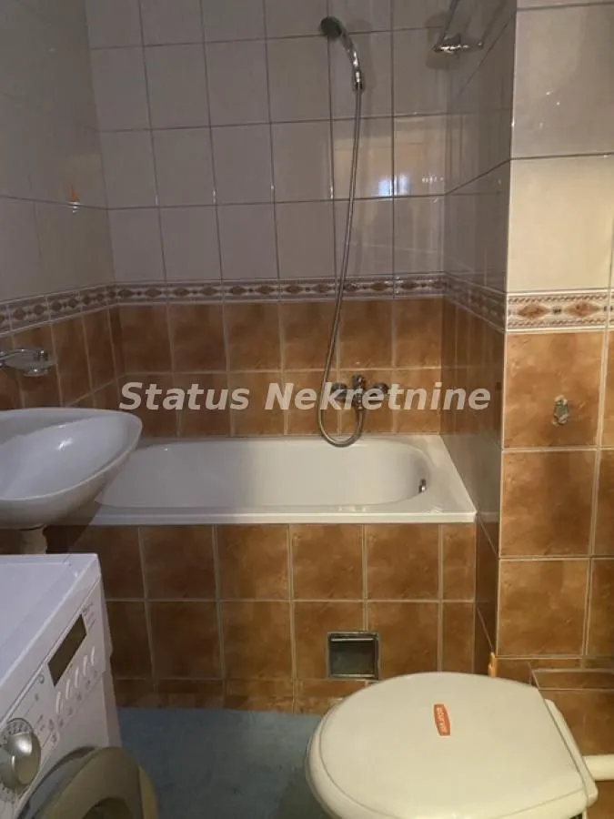 Izdavanje, garsonjera, 25m², Nova Detelinara, Novi Sad Sve Podlokacije