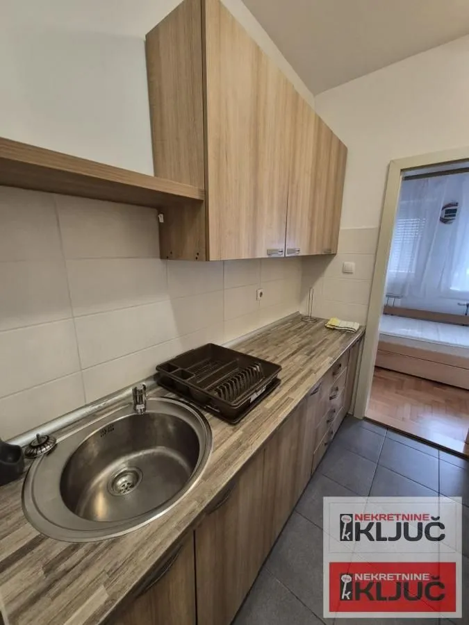 Prodaja, jednosoban stan, 42m², Novo naselje, Novi Sad