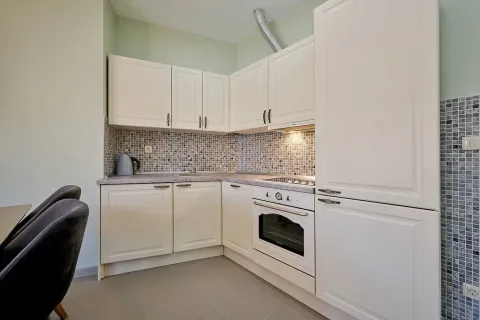 Rent, one bedroom apartment, 60m², Bečići, Budva - image 3