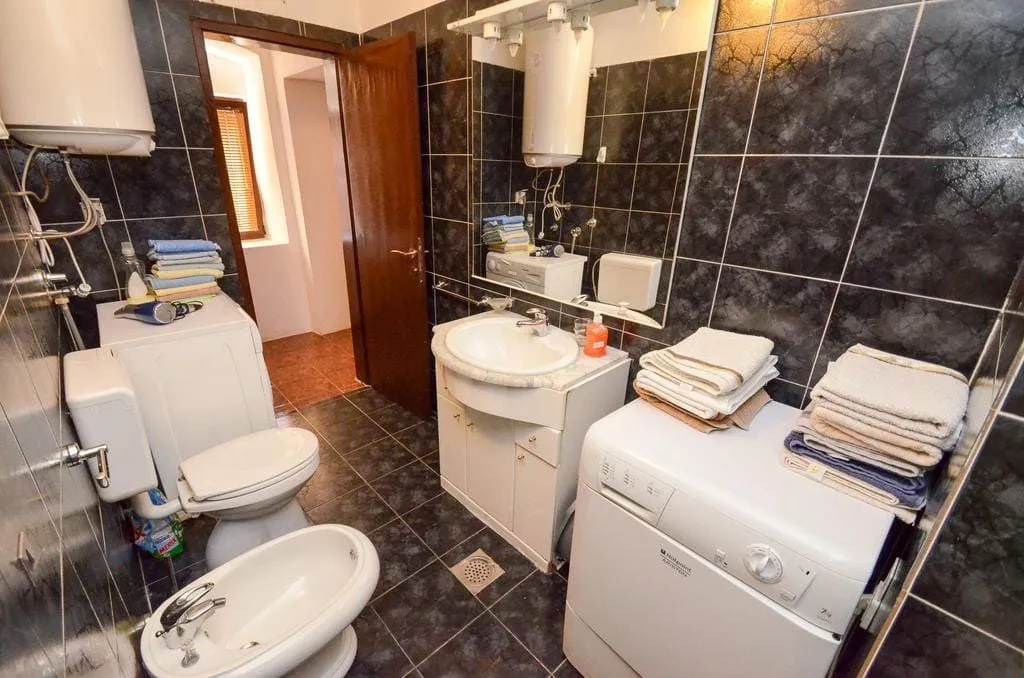Sale, house, 240m², Kotor, Crna Gora
