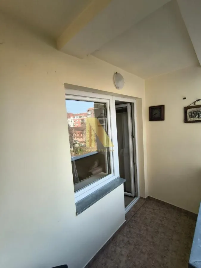 Izdavanje, dvosoban stan, 35m², Socijalno, Novi Sad Sve Podlokacije