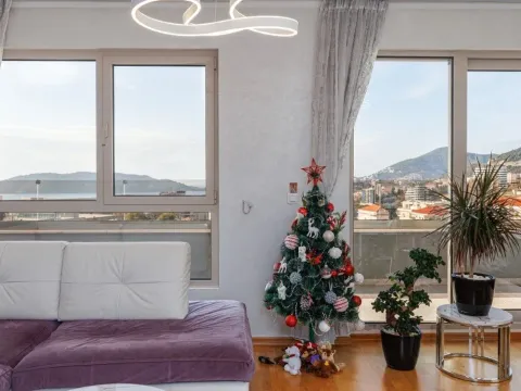 Sale, three bedroom apartment, Bečići, Budva - image 2