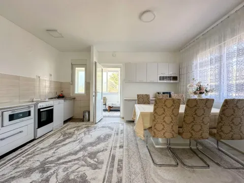 Rent, house, 104m², Tološi, Podgorica - image 4