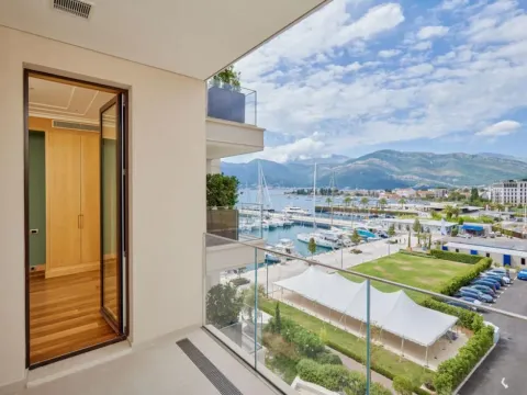 Prodaja, jednosoban stan, 77m², Porto Montenegro, Tivat - image 20
