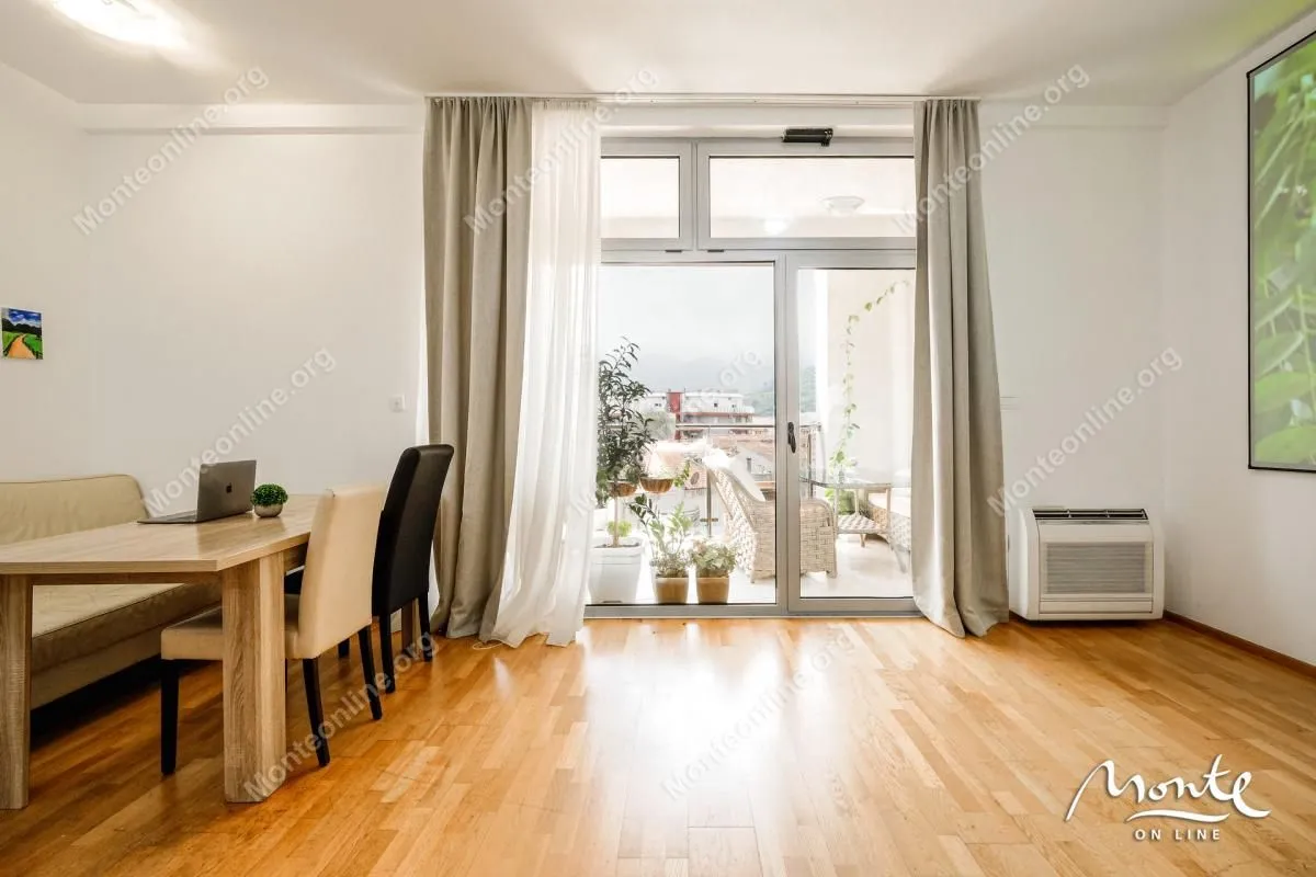 Sale, four bedroom apartment, 150m², Rozino, Budva