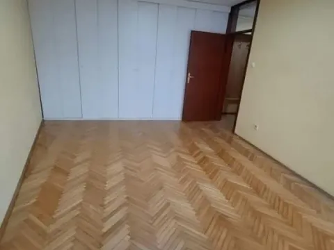 Izdavanje, četvorosoban stan, 160m², Palata Pravde, Beograd - image 8