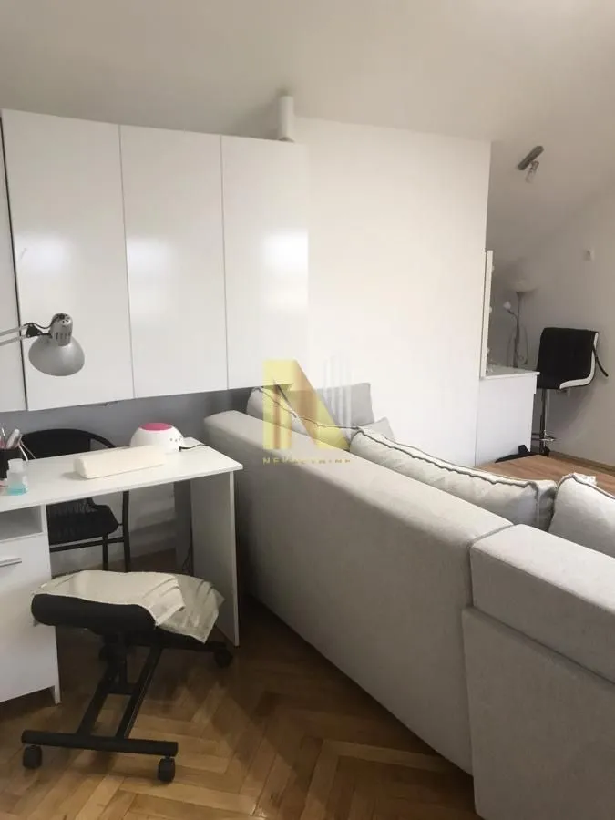 Prodaja, stan, 130m², Grbavica, Novi Sad Sve Podlokacije