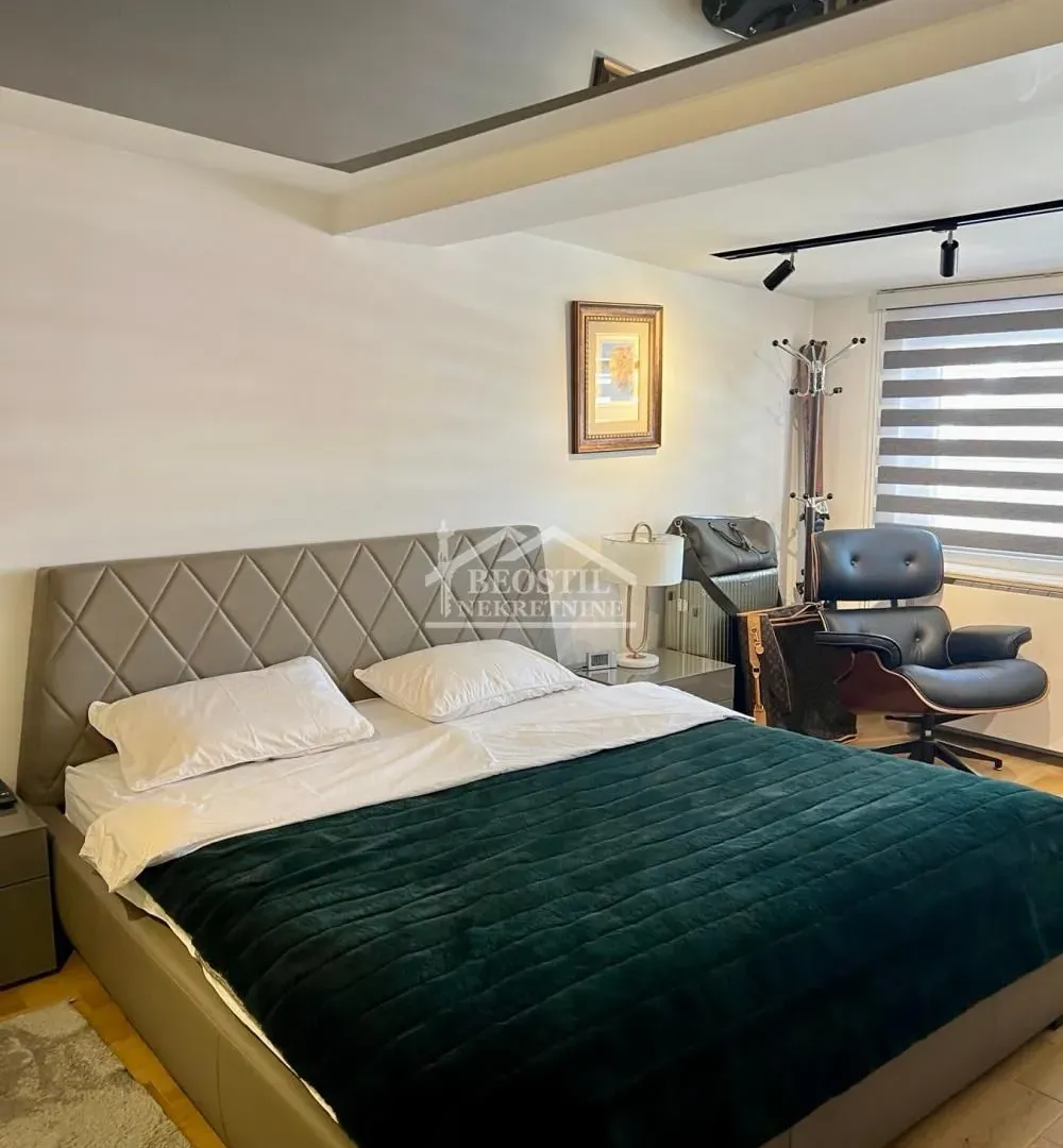 Prodaja, dvosoban stan, 83m², Vračar Centar, Vračar Sve Podlokacije
