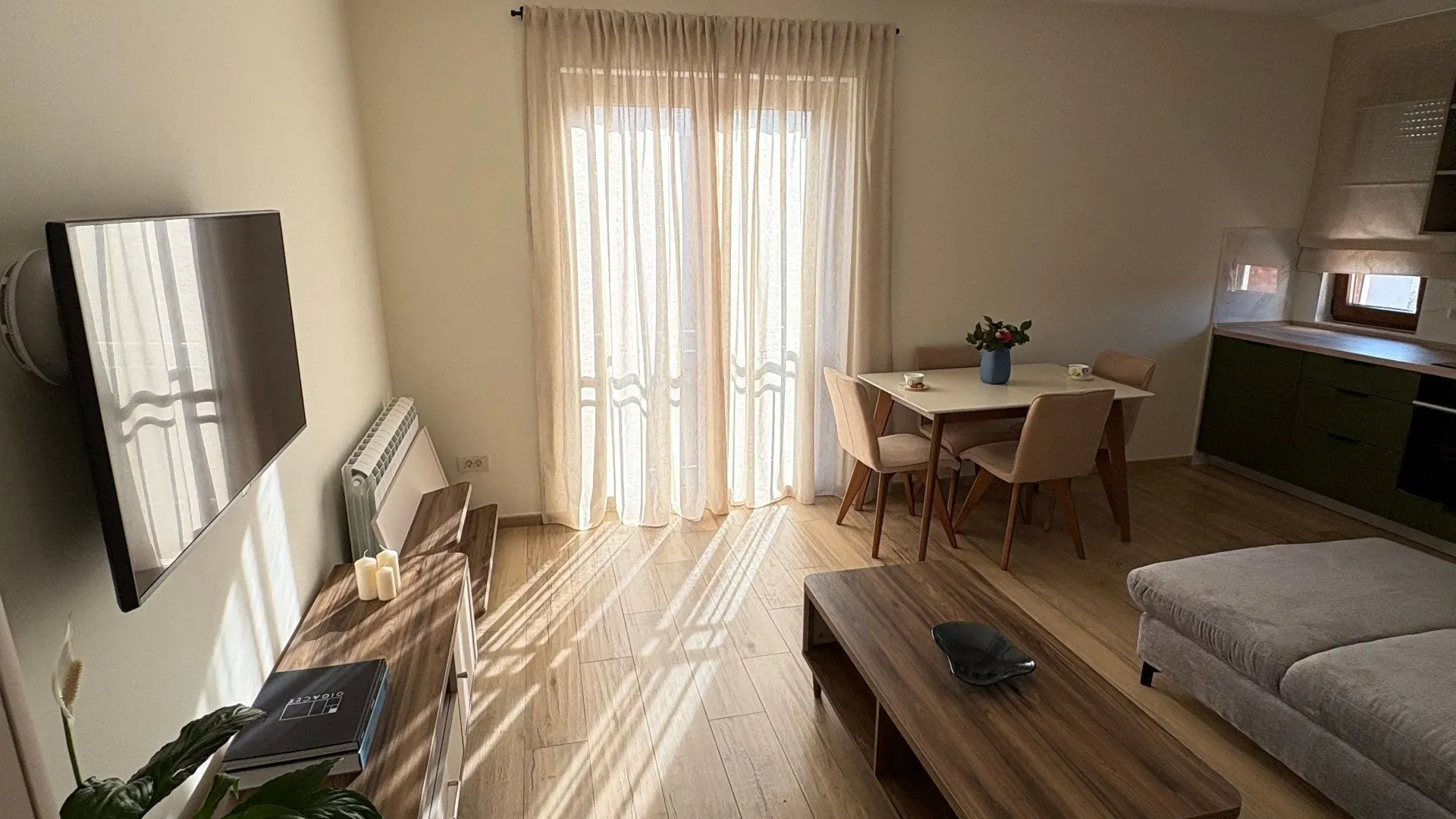Rent, one bedroom apartment, 50m², Tivat, Crna Gora